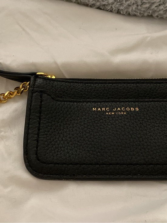 Marc Jacobs Handbags - Marc Jacobs Black Pebbled Leather Card Wristlet with Gold Chain